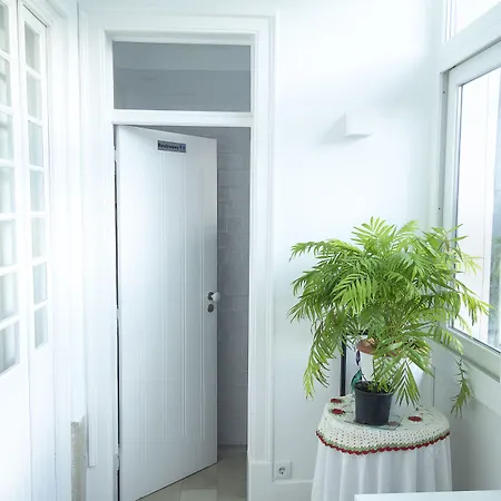 בית הארחה Amoreiras 2*