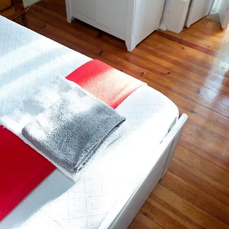 Amoreiras Guest house 2*
